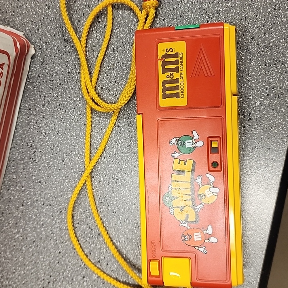 Le Clic M&M Camera